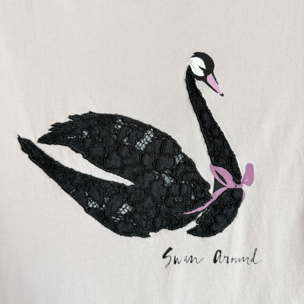 Kate Spade Light Lavender “Swan Around” Graphic Short Sleeve Tee | Size Large - Picture 4 of 4